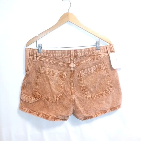 NWT Isabel Maternity | Highest Rise Midi Short - Picture 3 of 6
